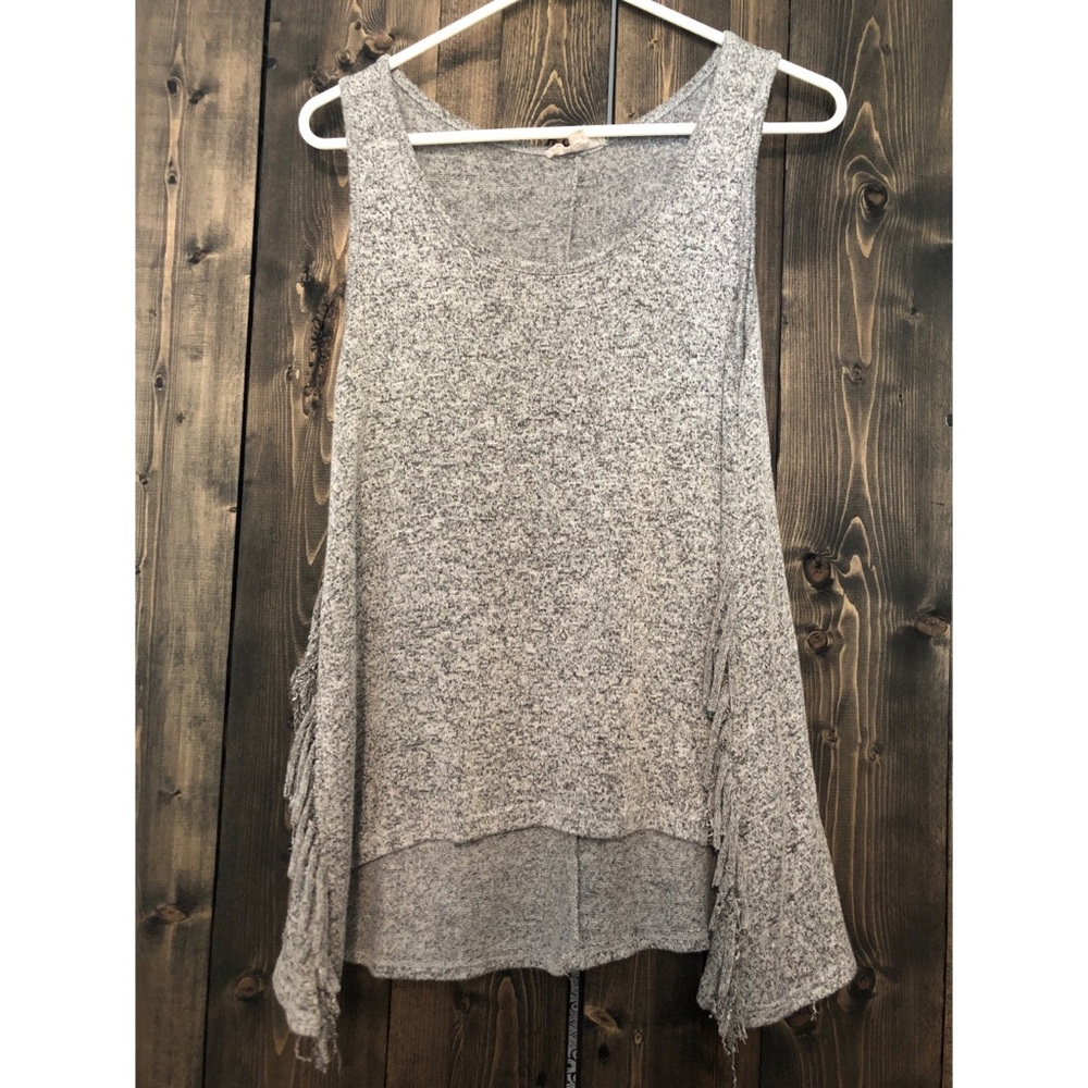 Gray fringed tank